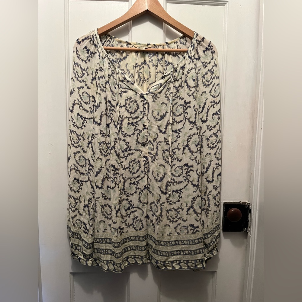 Lucky Brand Boho Floral with Borders..Navy, Cream, Sage Accent Blouse. Size S